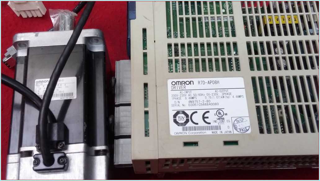R7D-AP08H OMRON