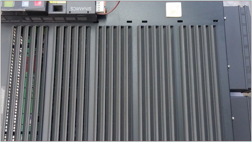 SIEMENS 6SL3224-0BE34-5UA0 VERSİYON K SINAMICS POWER 240 55KW 110A SÜRÜCÜ