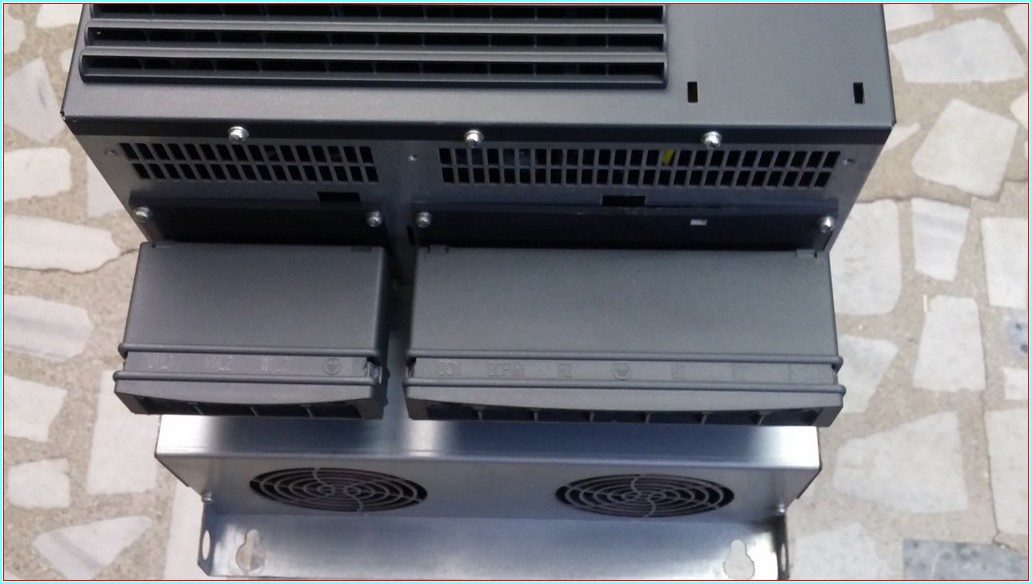SIEMENS 6SL3224-0BE34-5UA0 VERSİYON K SINAMICS POWER 240 55KW 110A SÜRÜCÜ