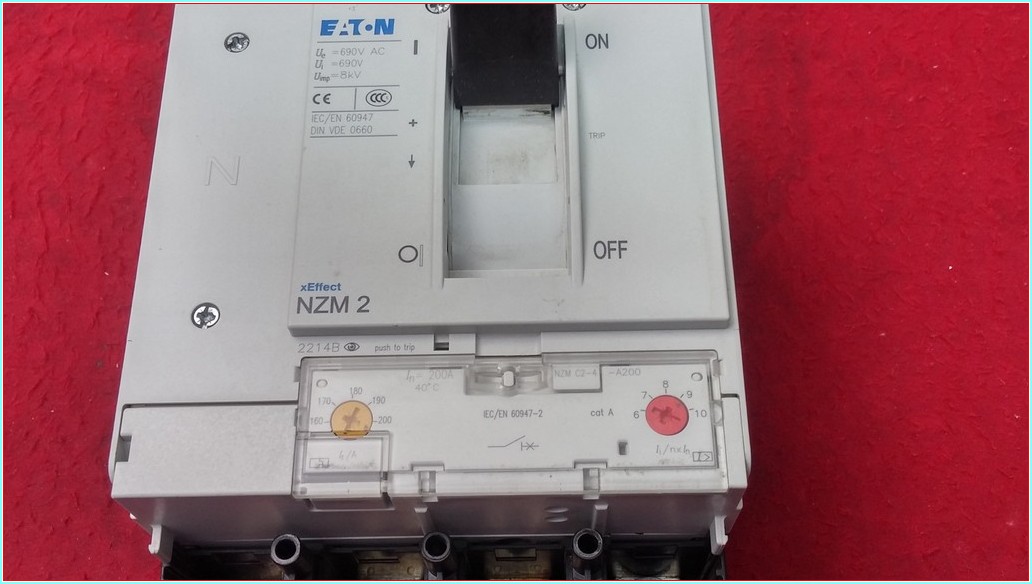 EATON NZM 2 200A 4 KUTUPLU TMŞ YKŞ  SIFIRDAN FARKI FİYATI