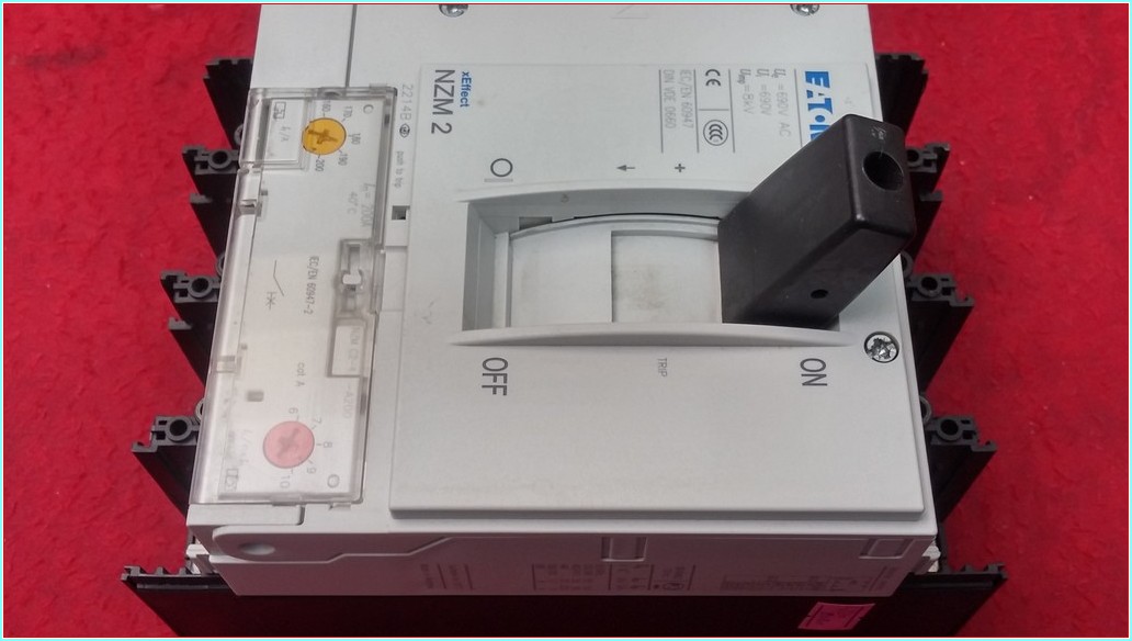 EATON NZM 2 200A 4 KUTUPLU TMŞ YKŞ  SIFIRDAN FARKI FİYATI