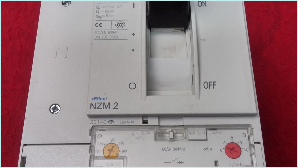 EATON NZM 2 200A 4 KUTUPLU TMŞ YKŞ  SIFIRDAN FARKI FİYATI