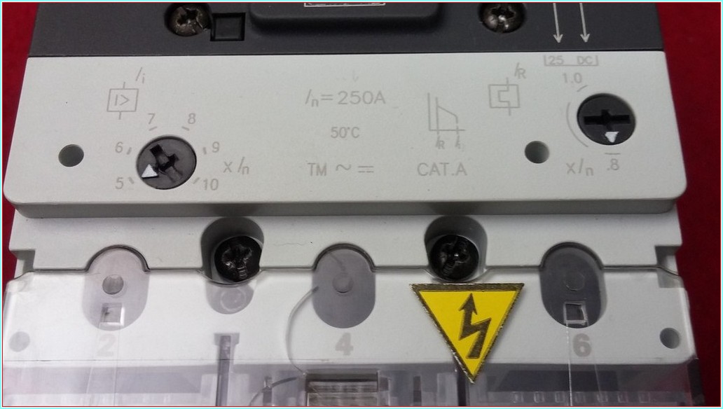 SIEMENS VL3725-2AA34-0AA0 3VL9325-7DC35 VL250 VL 250 250A ÇEKMECELİ TİP TMŞ