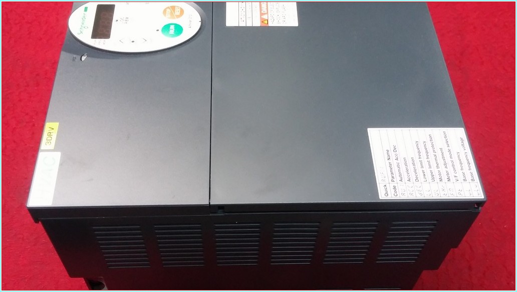 SCHNEİDER ATV212HD11N4 ALTİVAR 212 HVAC 11KW SIFIR KUTUSUZ ENERJİ GECMEDİ SIFIR SÜRÜCÜ