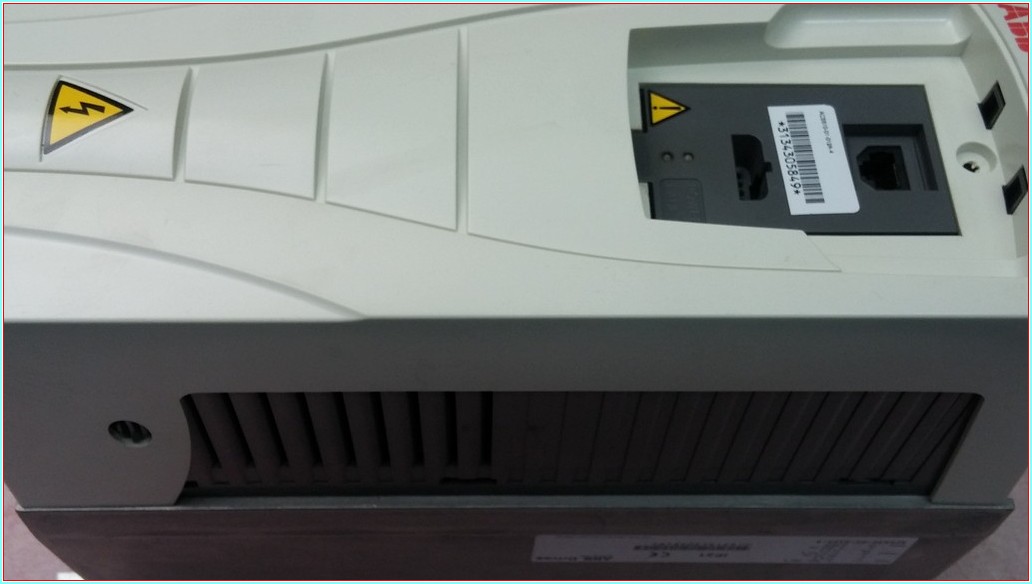 ABB ACS510-01-012A-4 ACS510-01-09A4-4 ACS510-01-07A2-4 ACS510-01-05A6-4 ACS510-01-03A3-4 5,5 KW SÜRÜCÜ ACS510 KONTROL KARTI
