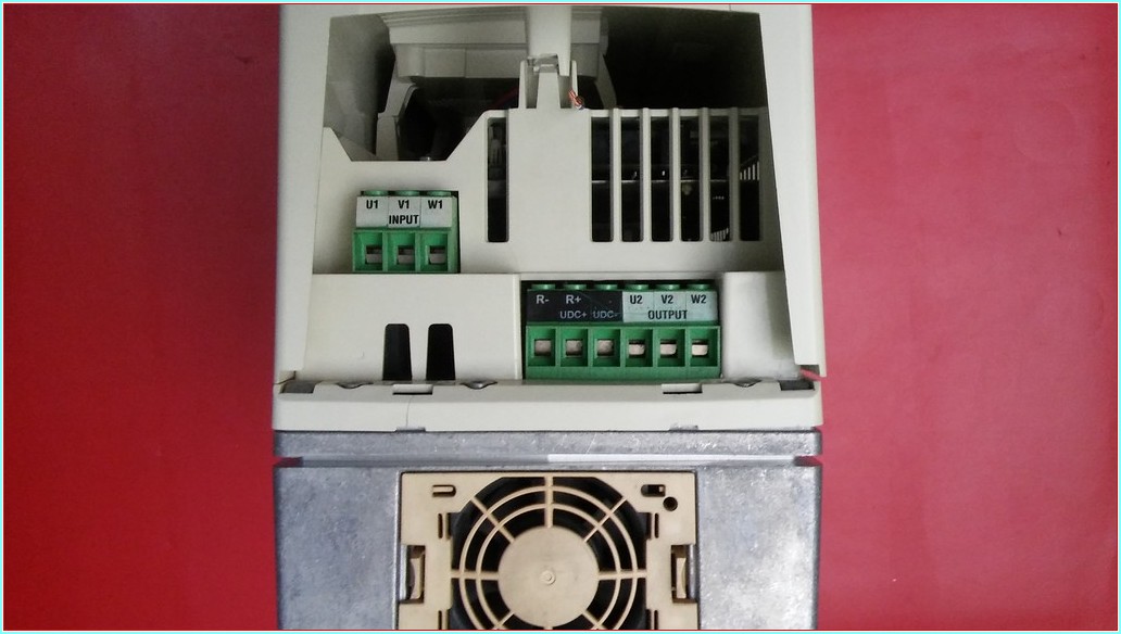 ACS800-01-0006-3 ABB