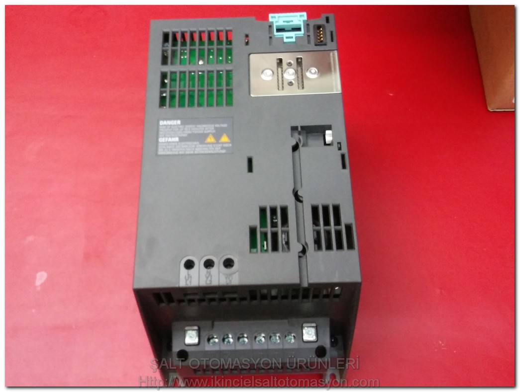SIEMENS 6SL3224-0BE23-0UA0 MODULE 240 VERSION D02 3KW 10,2A SÜRÜCÜ SIFIR KUTULU