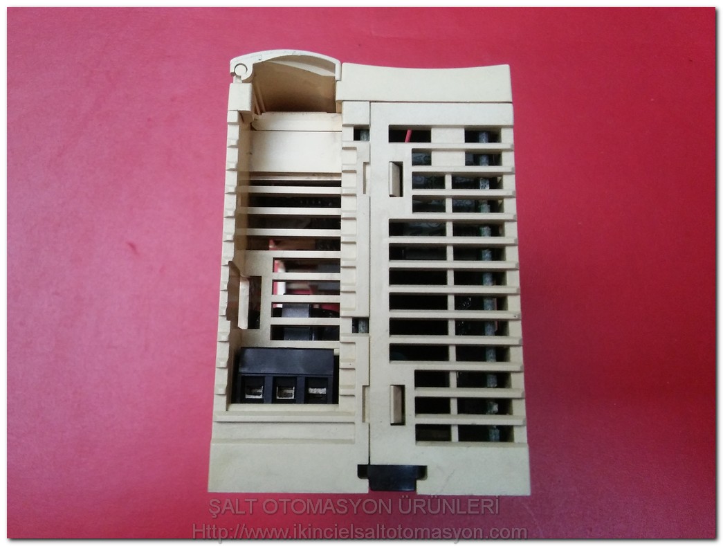 SCHNEİDER TWDLMDA20DRT TWİDO DC 12 GİRİŞ DC 8 ÇIKIŞ EK MODÜL