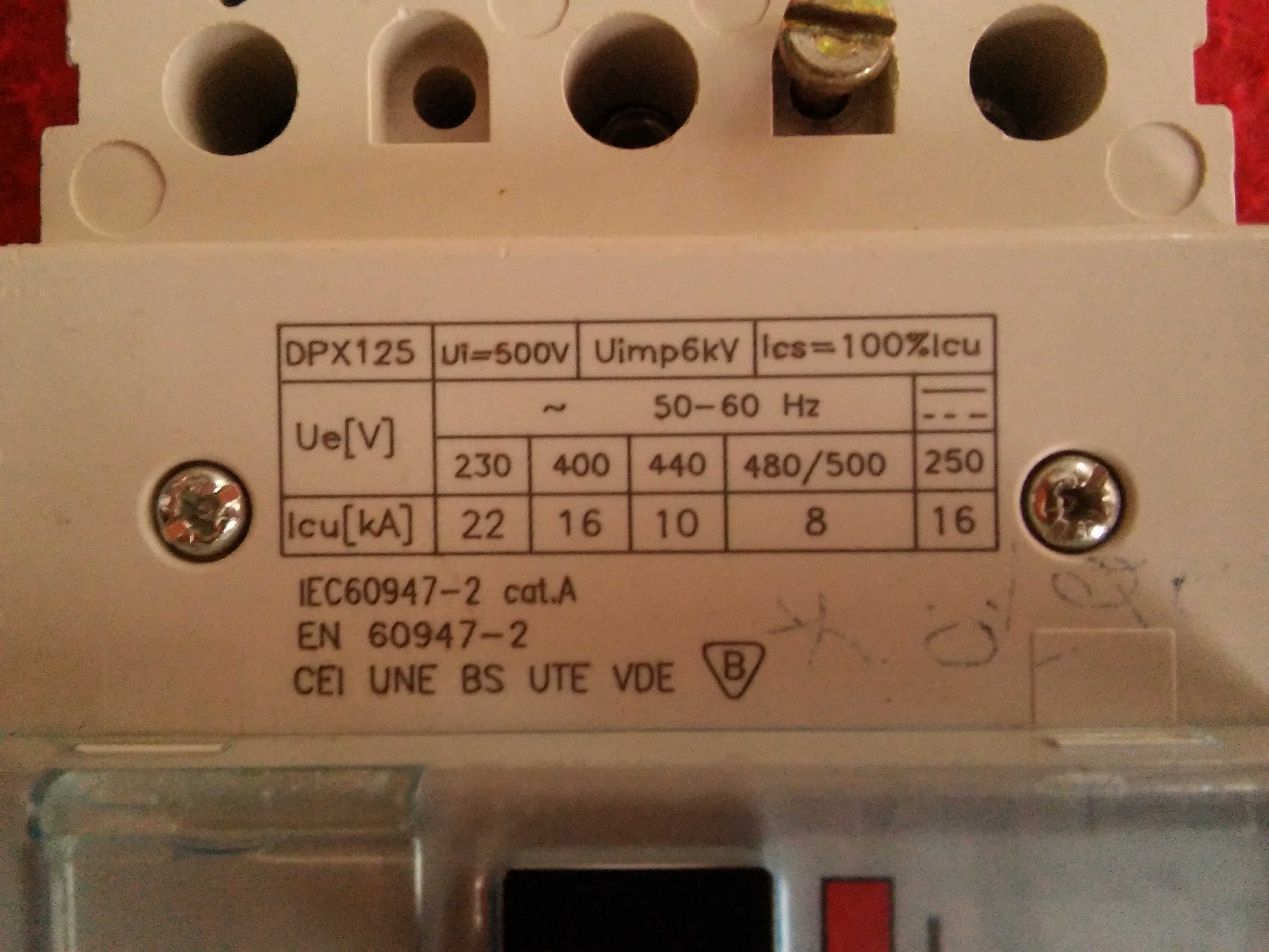 LEGRAND DPX 125 100A IEC60947-2 3 KUTUPLU 100A TMŞ DEVRE KESİCİ ŞALTER