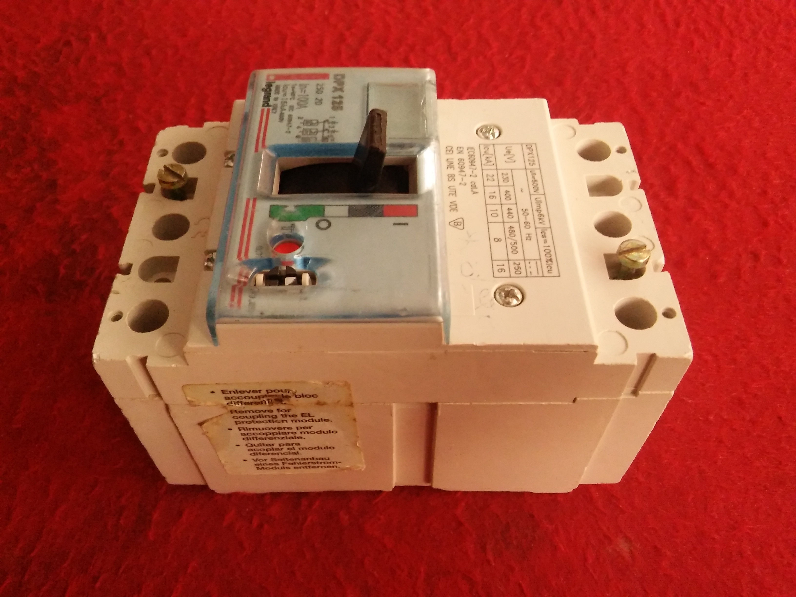 LEGRAND DPX 125 100A IEC60947-2 3 KUTUPLU 100A TMŞ DEVRE KESİCİ ŞALTER