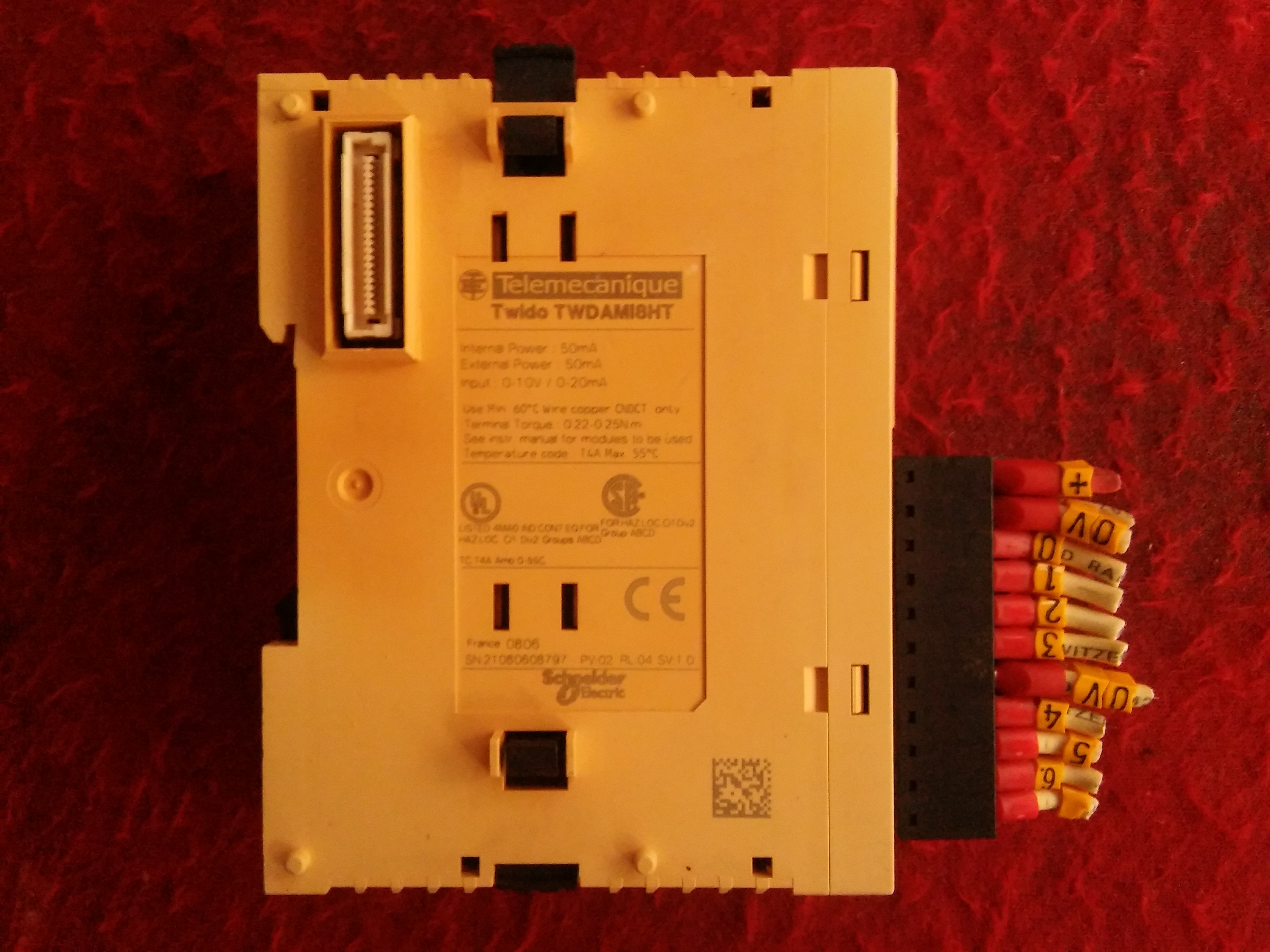 TWDAMI8HT TELEMECANIQUE 