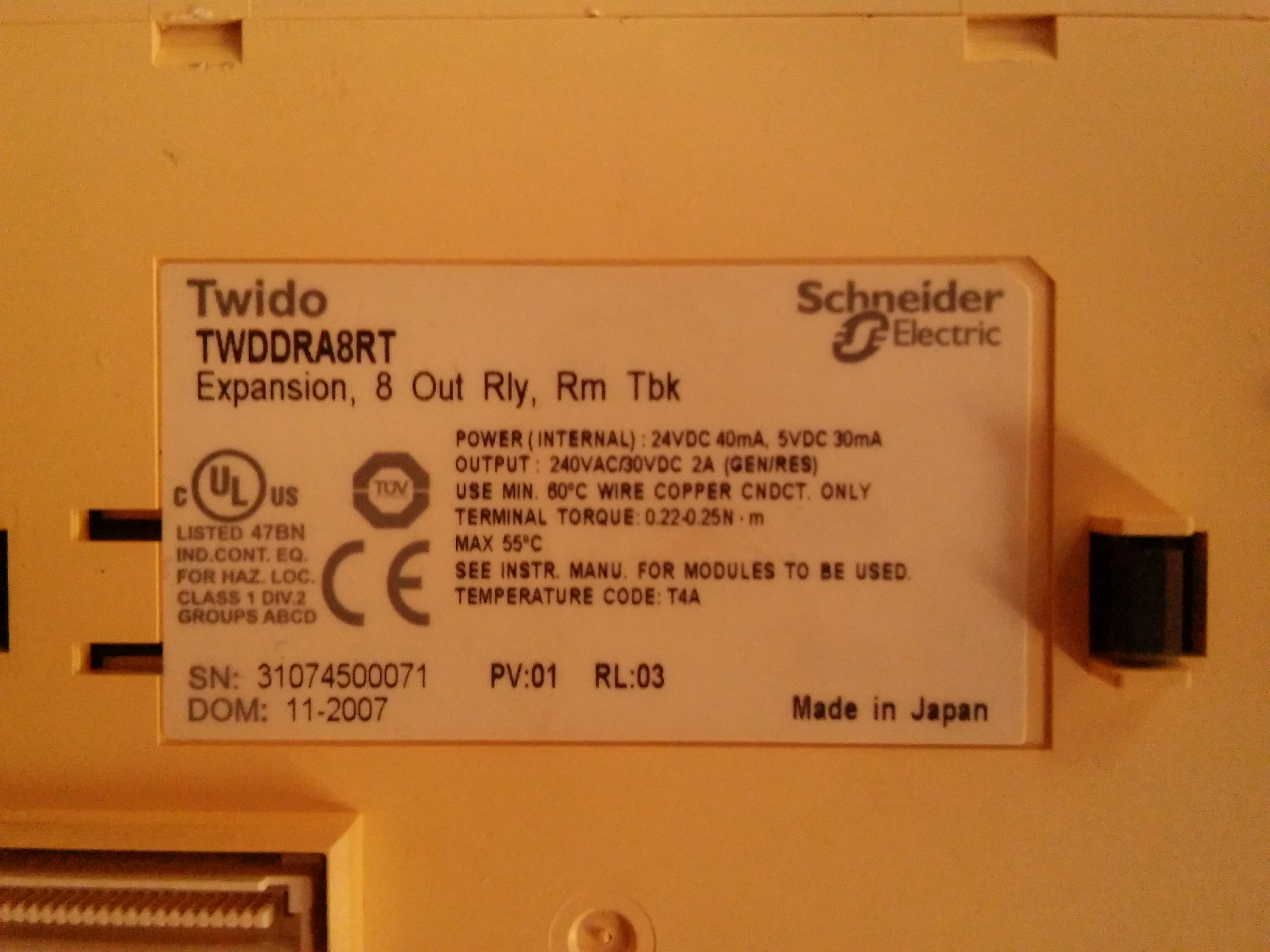 TWDAMI8HT TELEMECANIQUE 