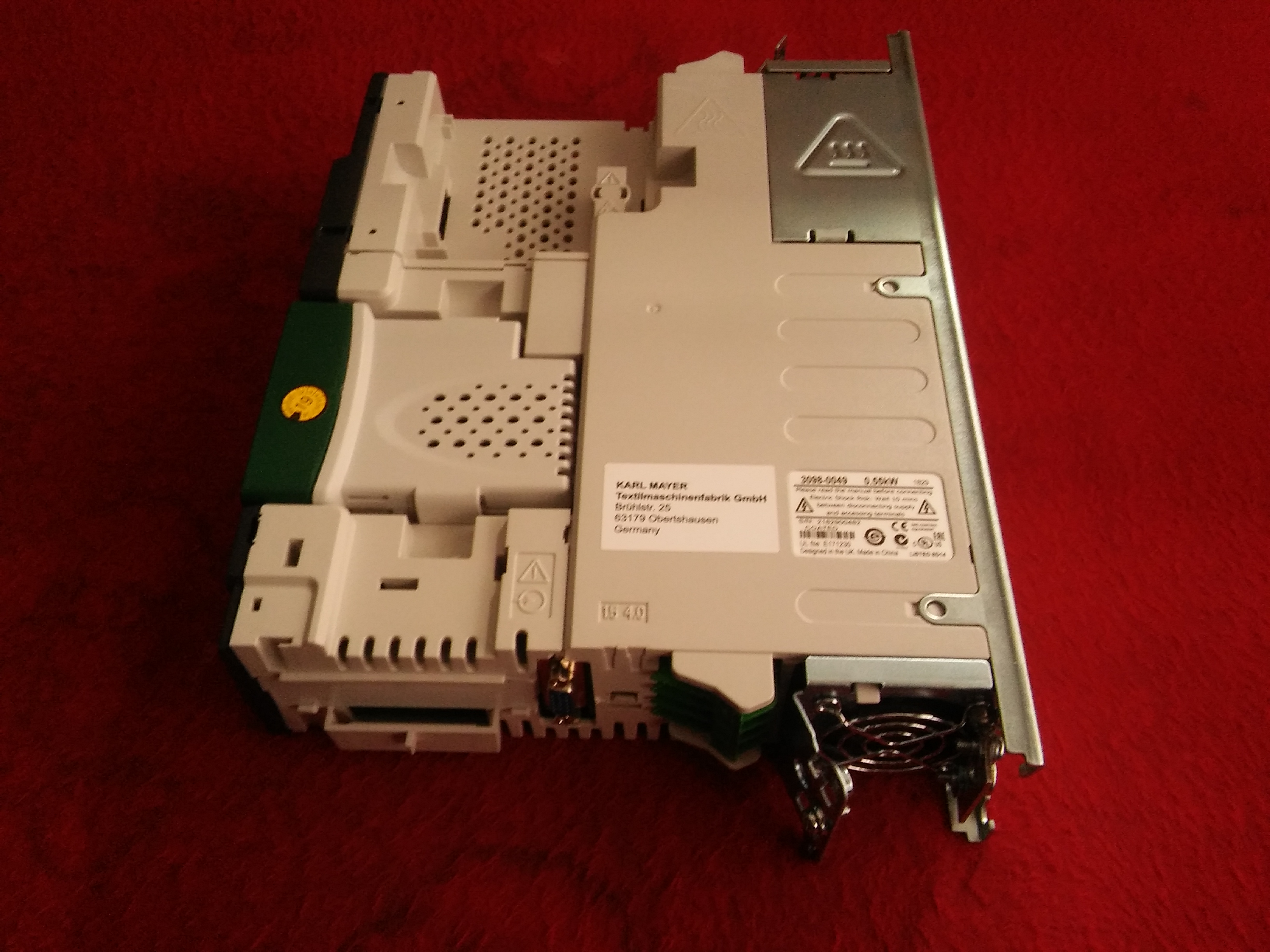 KARL MAYER SP0402-KM 3098-0049 0,55KW SÜRÜCÜ CONTROL TECHNIQUES 0,55 KW INVERTER