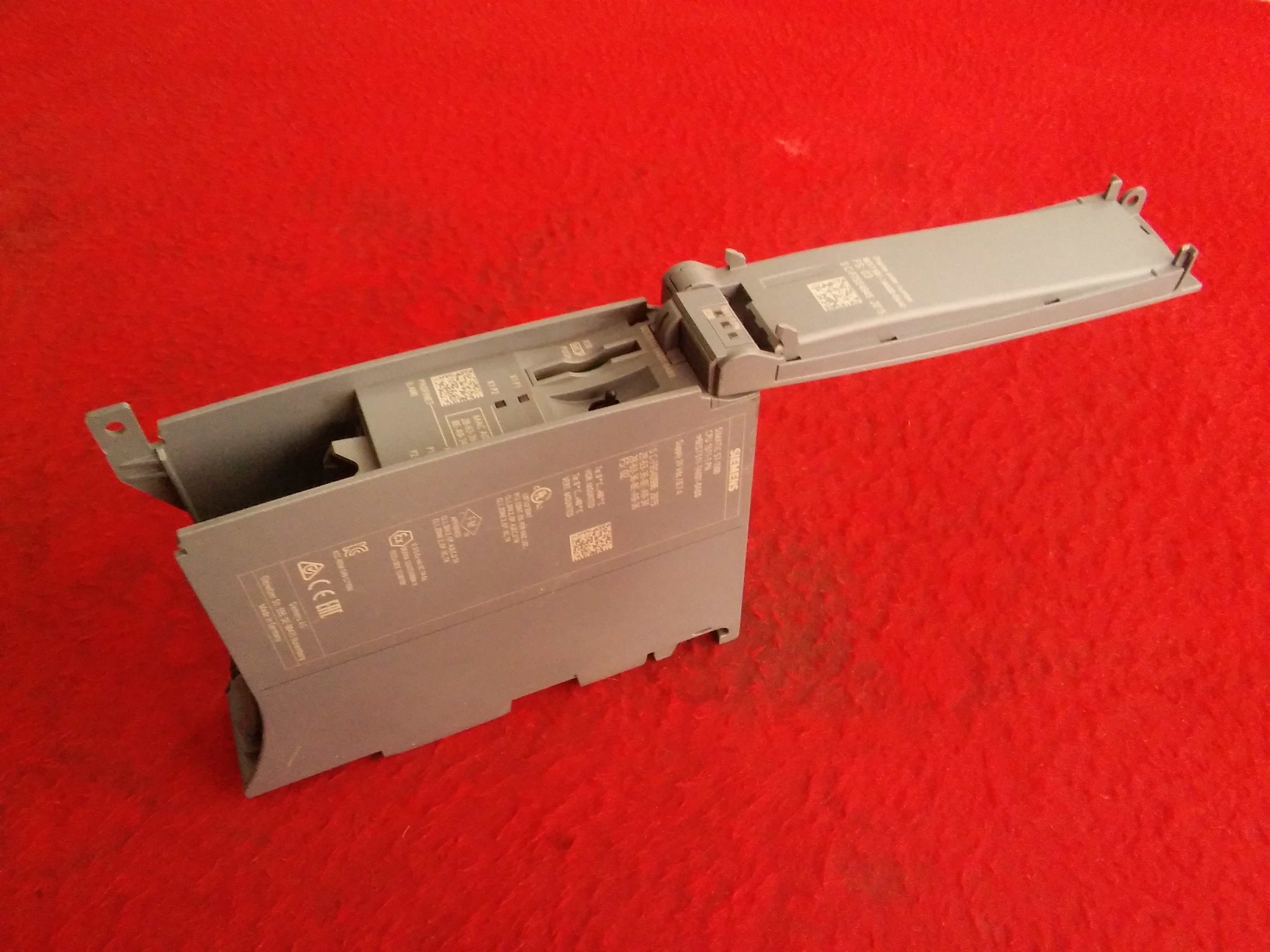 SIEMENS 6ES7 511-1AK01-0AB0 6ES7511-1AK01-0AB0 SIMATIC S7-1500 CPU 1511-1 PN PLC