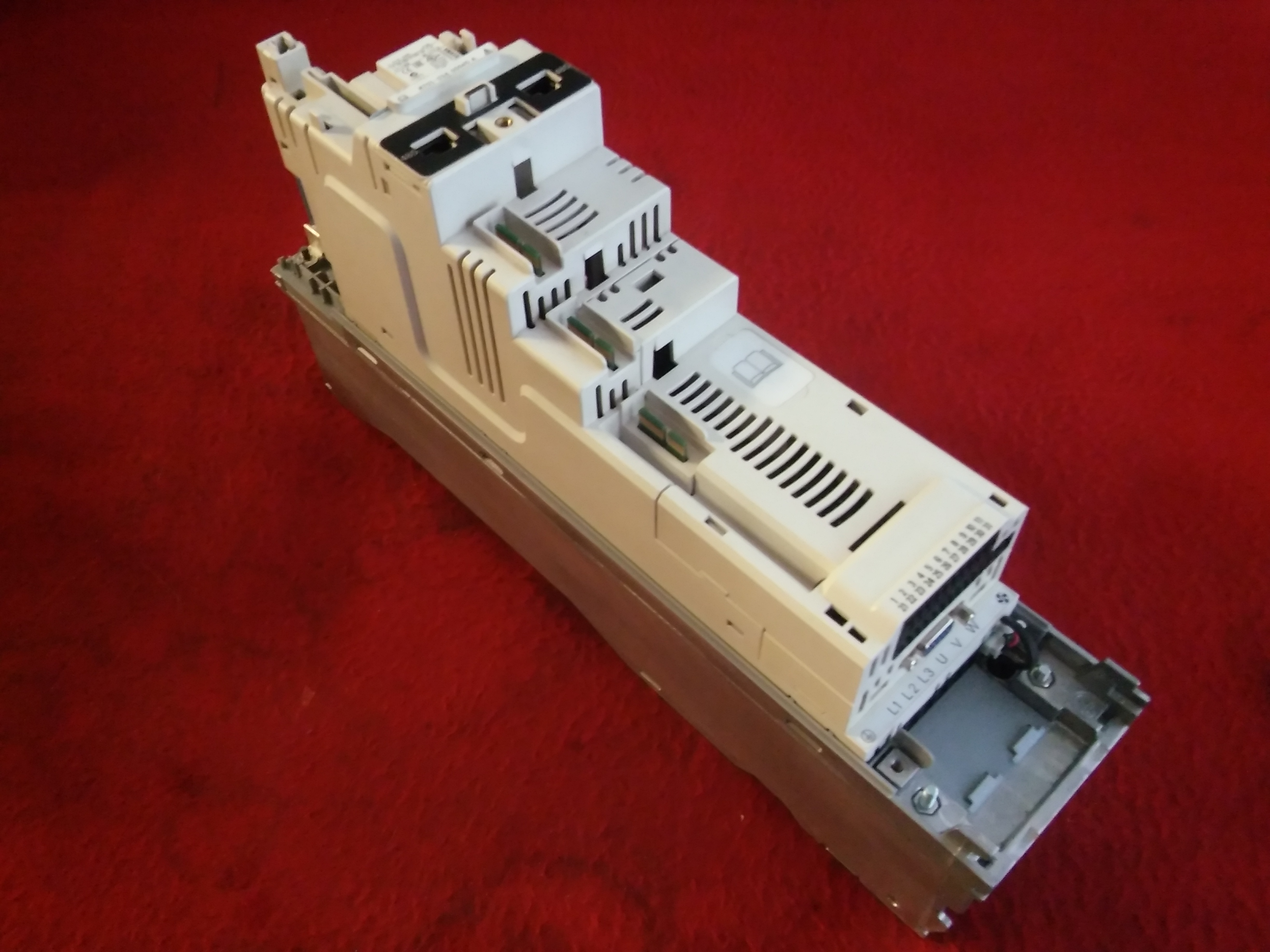 KARL MAYER M701-034 00045 A 2,2KW SÜRÜCÜ CONTROL TECHNIQUES 2,2 KW INVERTER