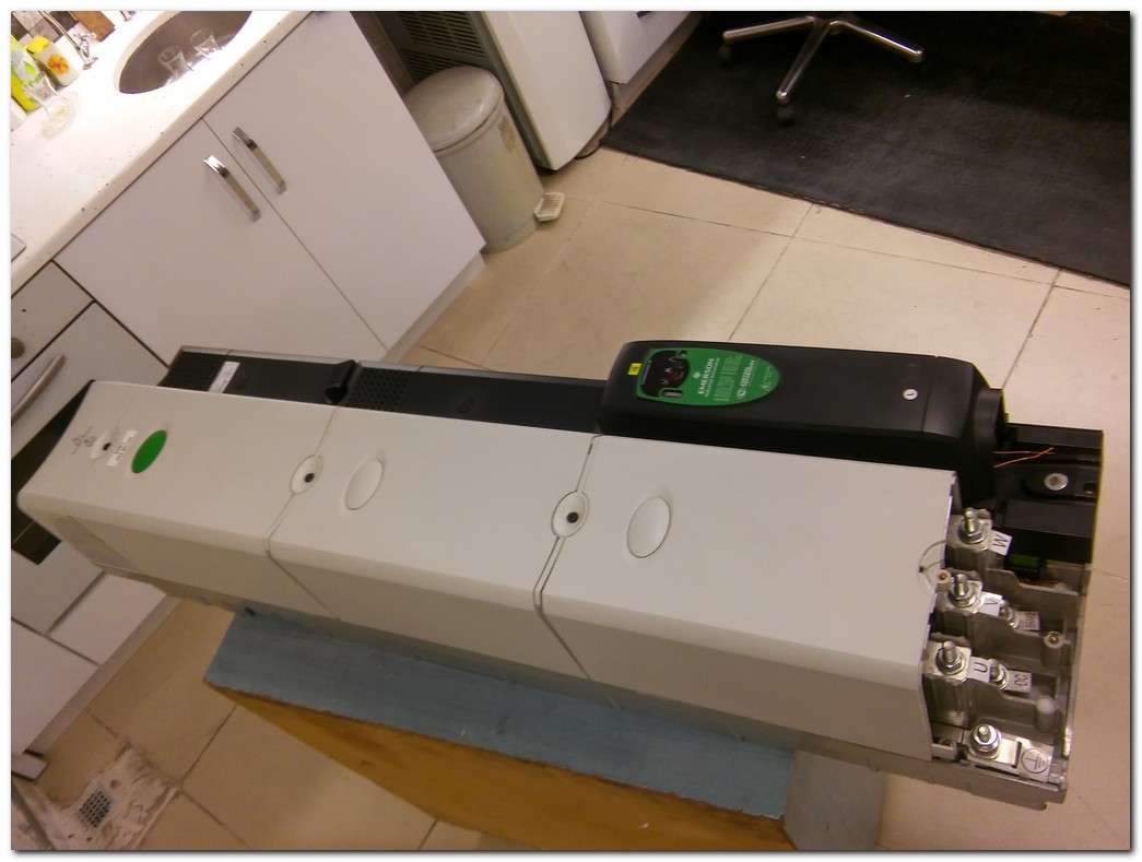 EMERSON SK6402 132KW SÜRÜCÜ SK150T CONTROL TECHNIQUES 132 KW INVERTER