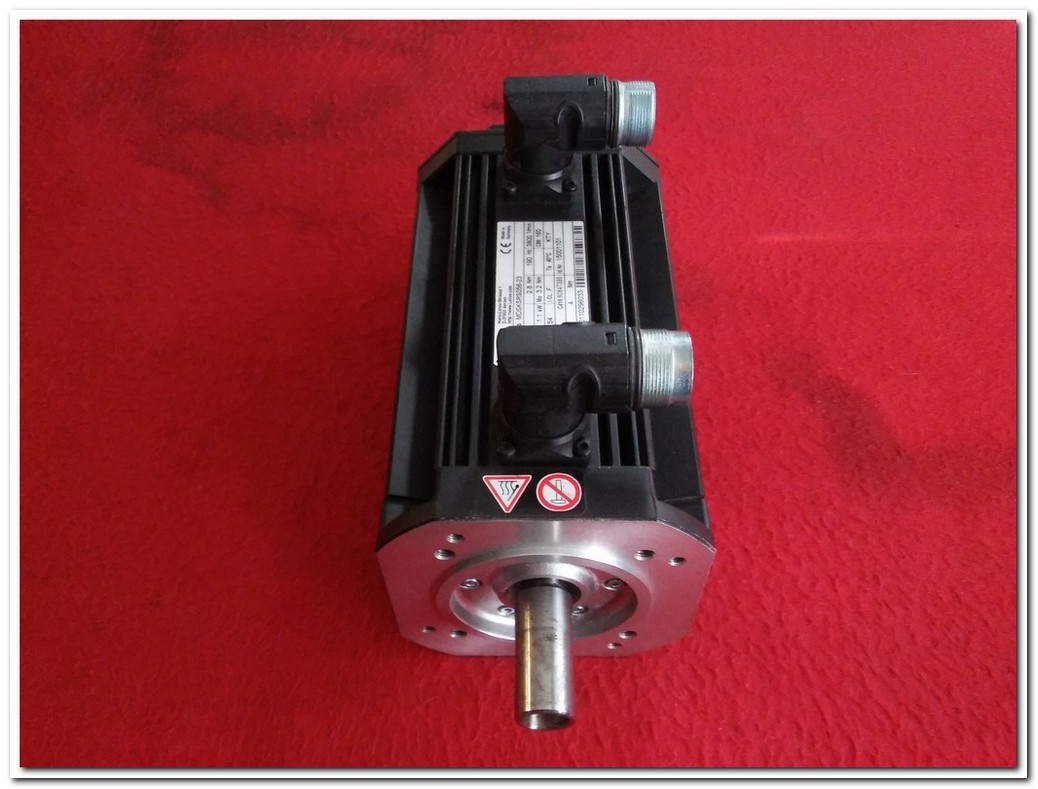 LENZE MDSKSRS056-23 1,1KW SERVO MOTOR