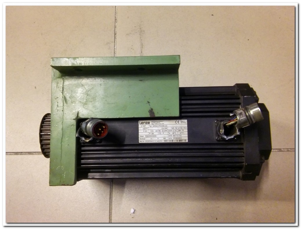 LENZE MDSKARS080-22 2,3KW SERVO MOTOR