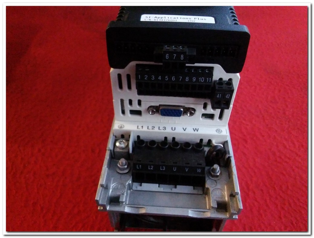 EMERSON M701-034 00025 A 1,1KW SÜRÜCÜ M701 1,1 KW INVERTER
