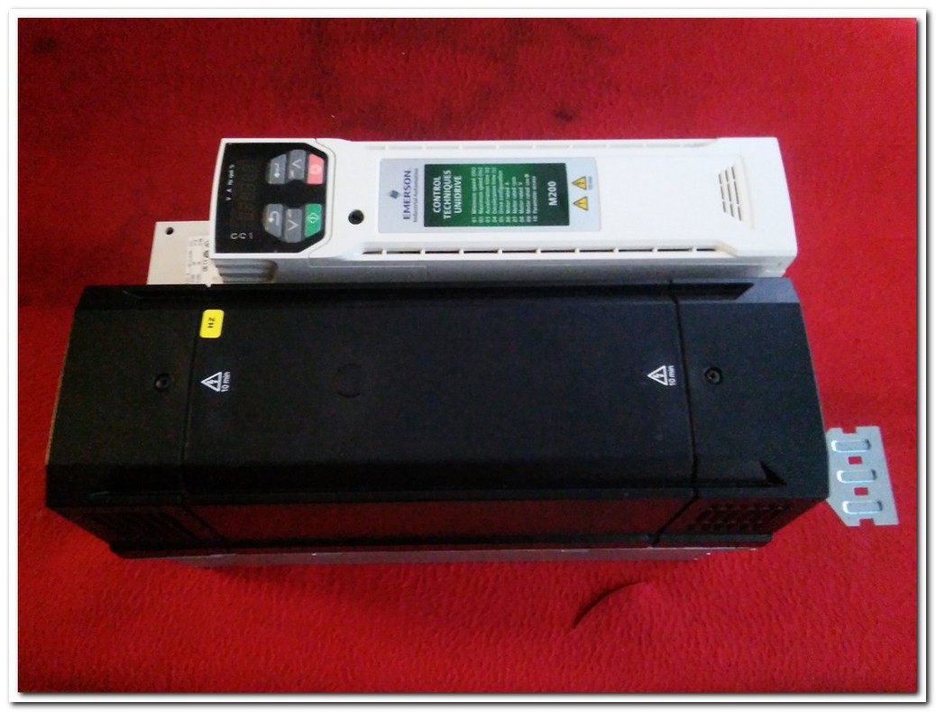 CONTROL TECHNIQUES M200-064 00420 A 22KW EMERSON UNIDRIVE M200 22 KW INVERTER
