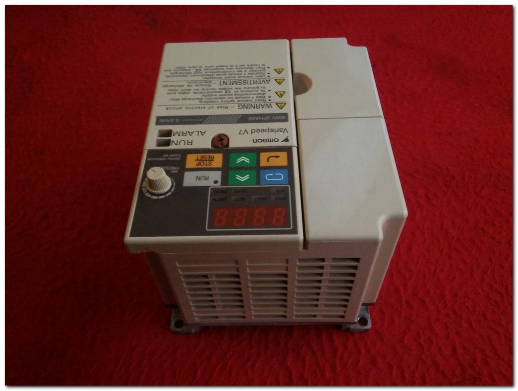 OMRON CIMR-V7AZ40P2 0,37KW SÜRÜCÜ VARİSPEED V7 0,37 KW INVERTER