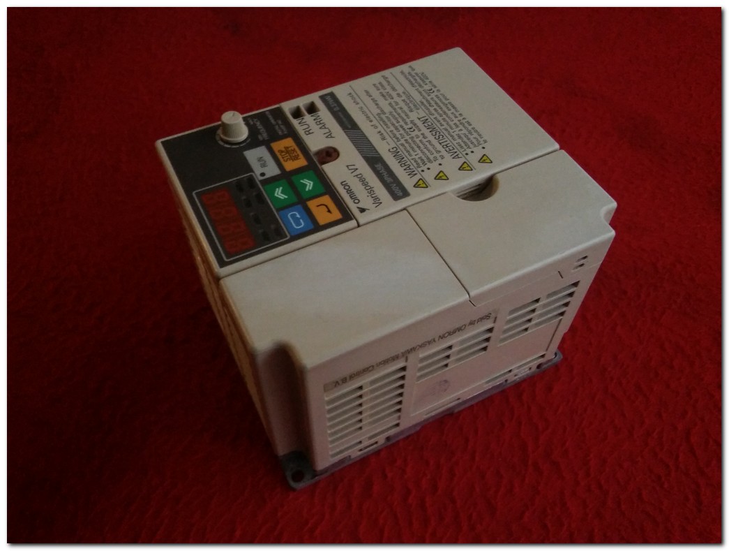 OMRON CIMR-V7AZ40P2 0,37KW SÜRÜCÜ VARİSPEED V7 0,37 KW INVERTER