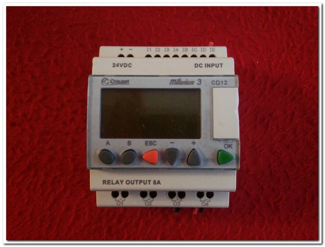CROUZET CD12 88 970 041 MİLLENİUM 3 8 GİRİŞ 4 CIKIŞ PLC