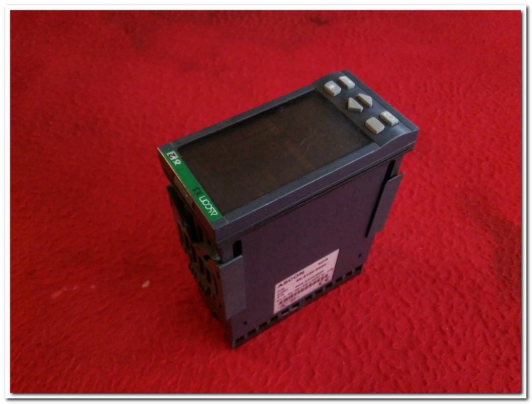 ASCON X5-3100-0000 X5 SPA 4 RÖLE VE ANALOG SSR SÜRÜCÜ ÇIKIŞLI ISI KONTROL CİHAZI