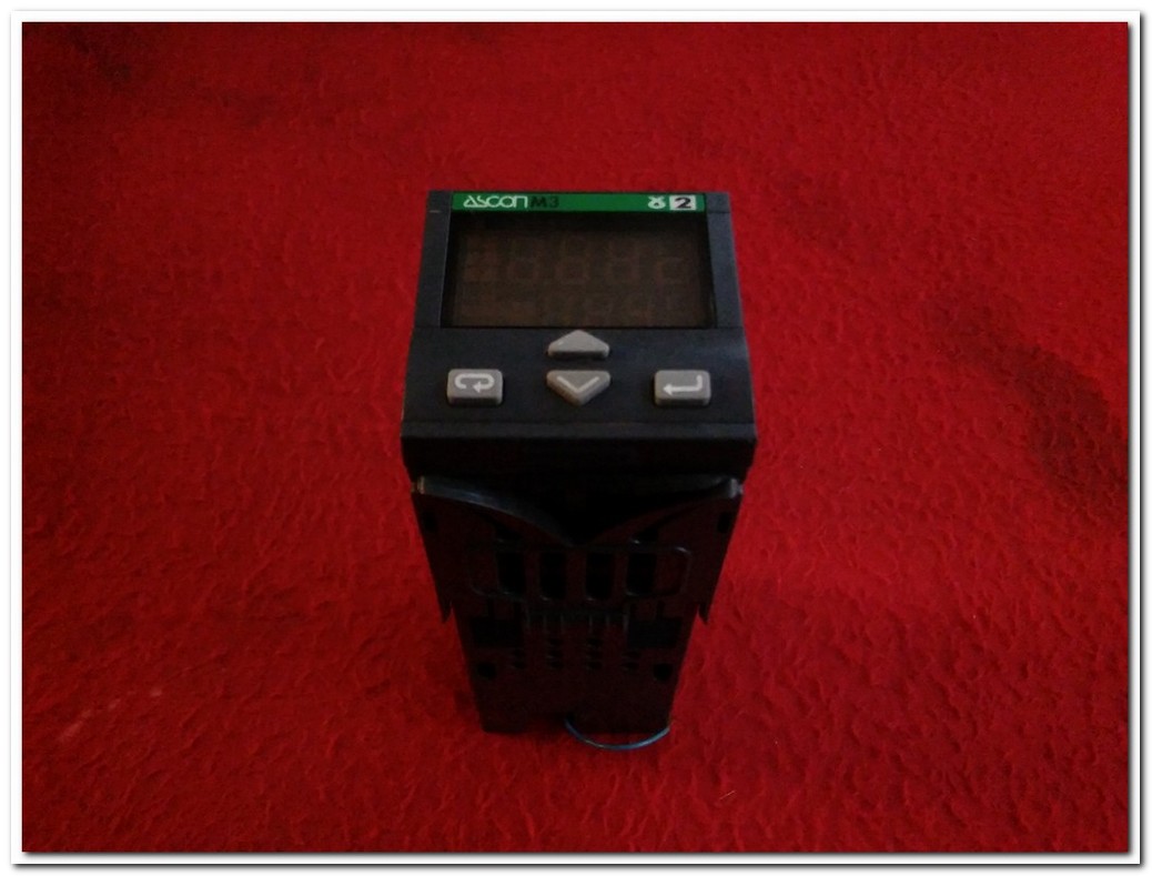 ASCON M3-3100-0000 M3 SPA ÇİFT RÖLE VE SSR SÜRÜCÜ CIKIŞLI DIN ÇİFT EKRAN ISI KONTROL 48-48