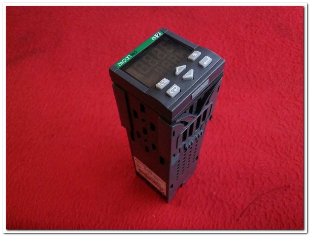 ASCON M5-3101-0000 M5 SPA 3 RÖLE ÇIKIŞI EIA232 MODBUS JBUS İLETİŞİM POT GİRİŞ 48-48 SICAKLIK REGÜLATÖRÜ