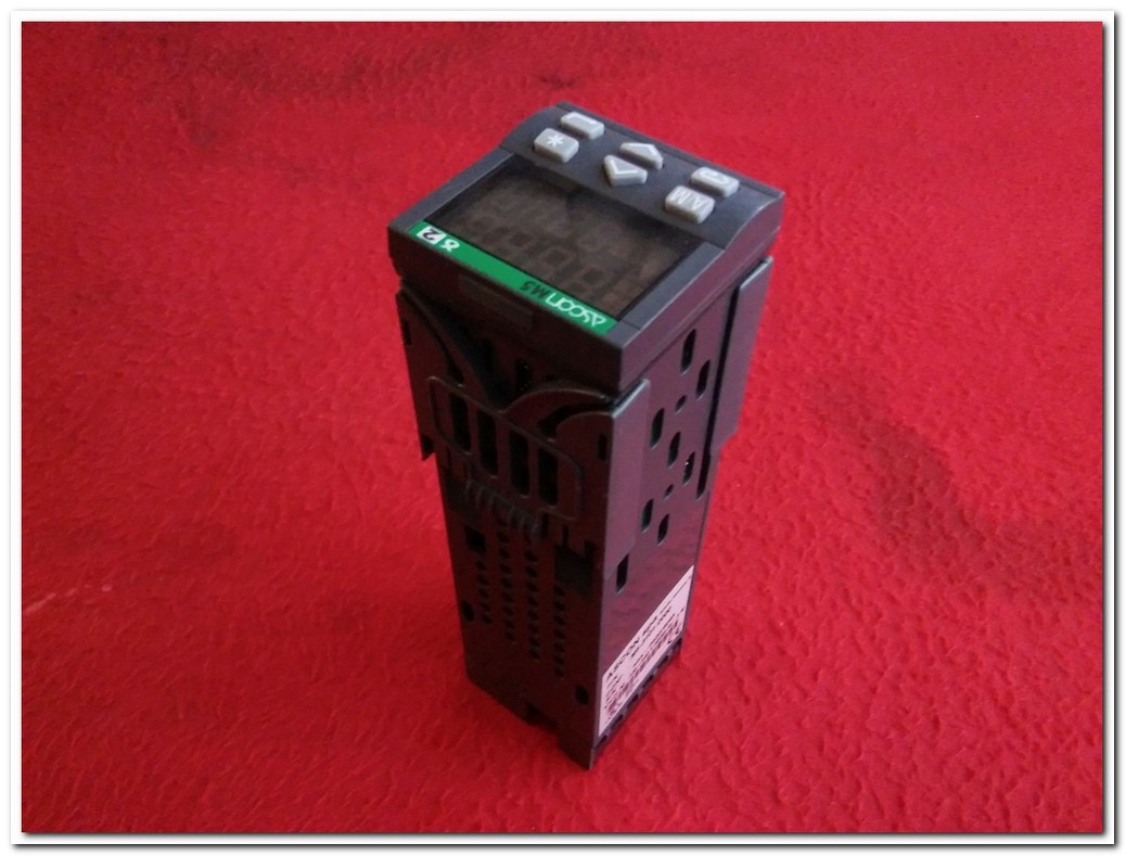 ASCON M5-3101-0000 M5 SPA 3 RÖLE ÇIKIŞI EIA232 MODBUS JBUS İLETİŞİM POT GİRİŞ 48-48 SICAKLIK REGÜLATÖRÜ