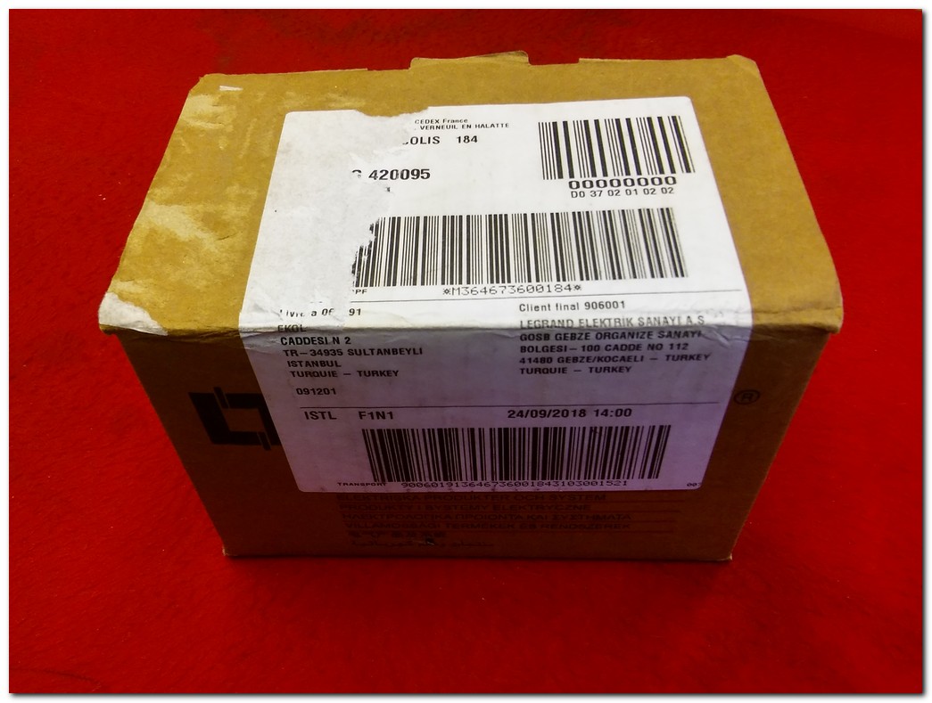 LEGRAND DPX3 160 4 200 96 125A 4 KUTUPLU SIFIR KUTULU TMŞ 125A DEVRE KESİCİ