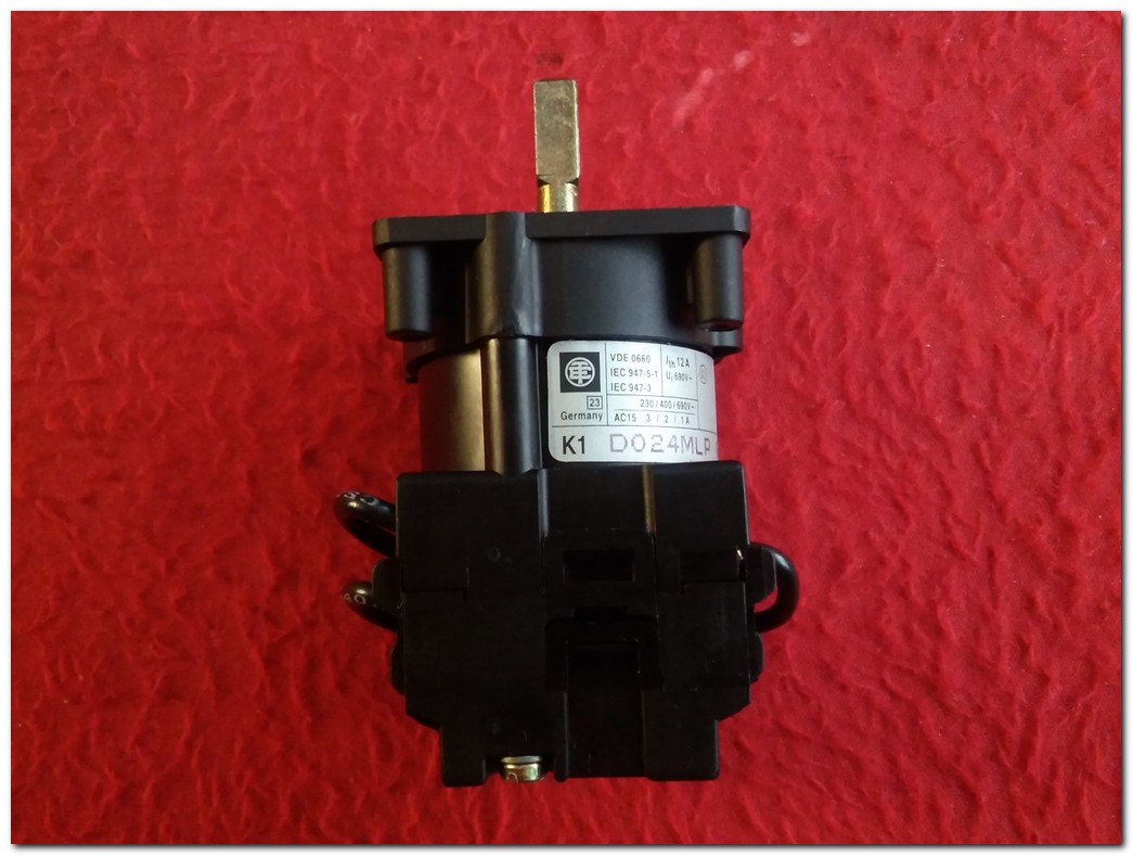 TELEMECANIQUE K1D024MLP 053904 9816 K1 DO24MLP CONTACT BLOCK SIFIR KUTULU OPERATÖRLÜ KONTAK BLOĞU