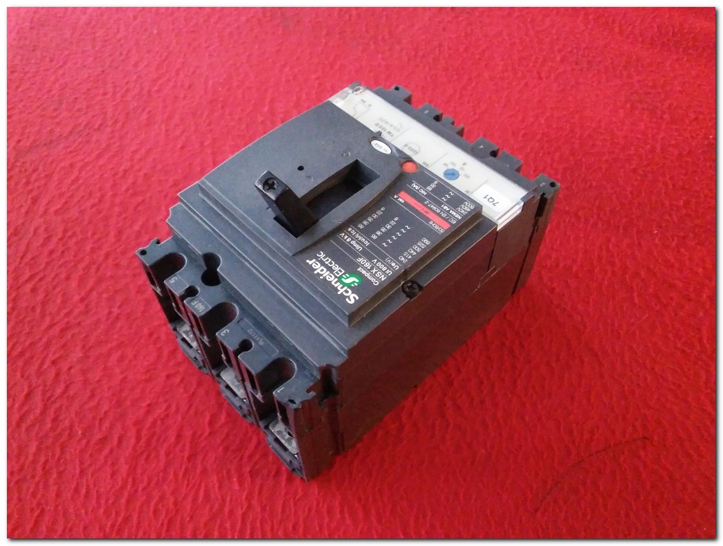 SCHNEİDER NSX160F 125A TMŞ NSX 125 AMPER DEVRE KESİCİ