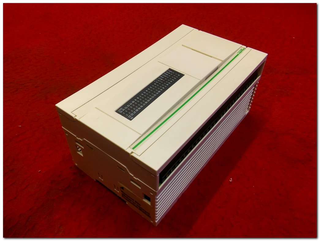 SCHNEİDER TWDLCDE40DRF TWİDO PLC MODULE