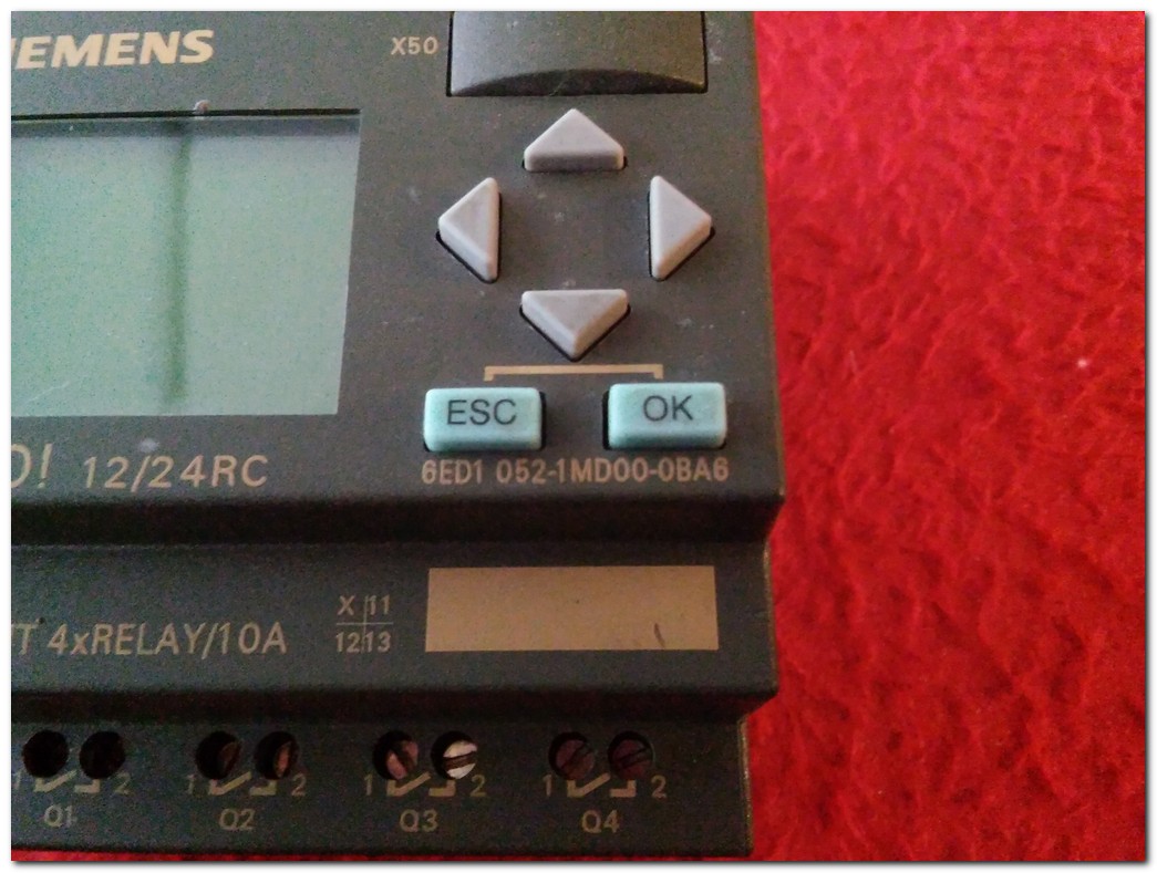 SIEMENS 6ED1 052-1MD00-0BA6 6ED1 052-1MD00-0BA6 LOGO 12-24RC PLC