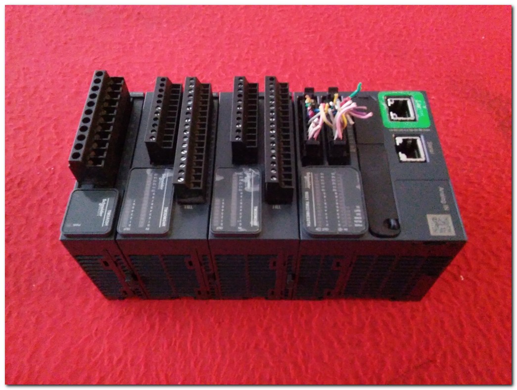 SCHNEİDER TM221ME32TK TM3DM24R TM3AI2H MODICON PLC TAKIM