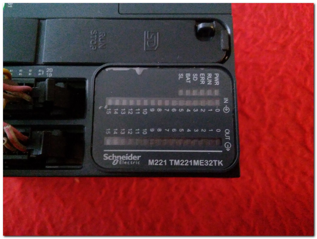 SCHNEİDER TM221ME32TK TM3DM24R TM3AI2H MODICON PLC TAKIM