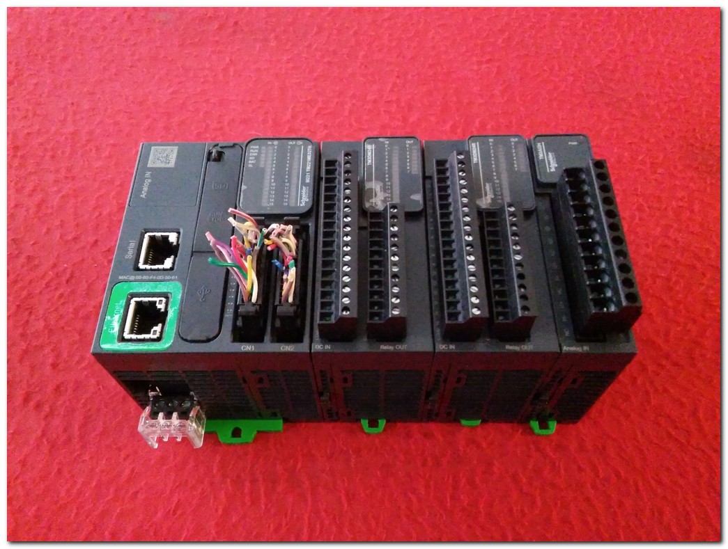 SCHNEİDER TM221ME32TK TM3DM24R TM3AI2H MODICON PLC TAKIM