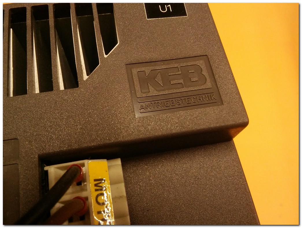 KEB 11.F0.R31-3429 3KW SERVO SÜRÜCÜ COMBIVERT 3 KW SERVO DRIVE