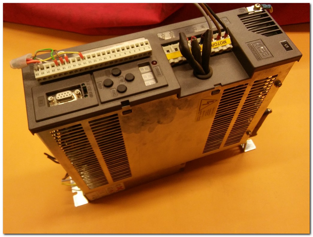 KEB 11.F0.R31-3429 3KW SERVO SÜRÜCÜ COMBIVERT 3 KW SERVO DRIVE