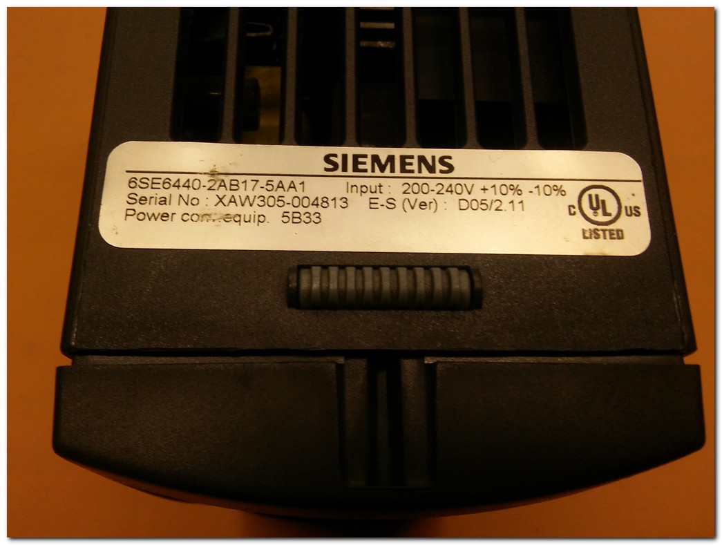SIEMENS 6SE6440-2AB17-5AA1 0,75KW SÜRÜCÜ VE SIEMENS 6SE6400-2FS01-0AB0 SUPPLEMENTARY EMC FILTER HARMONİK FİLTRE