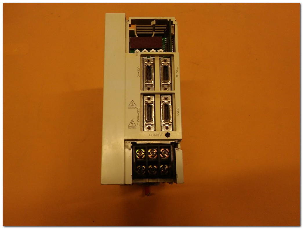 MITSUBISHI MR-J2S-70A AC SERVO SÜRÜCÜ 750W SERVO INVERTER