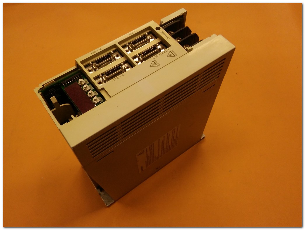 MITSUBISHI MR-J2S-70A AC SERVO SÜRÜCÜ 750W SERVO INVERTER
