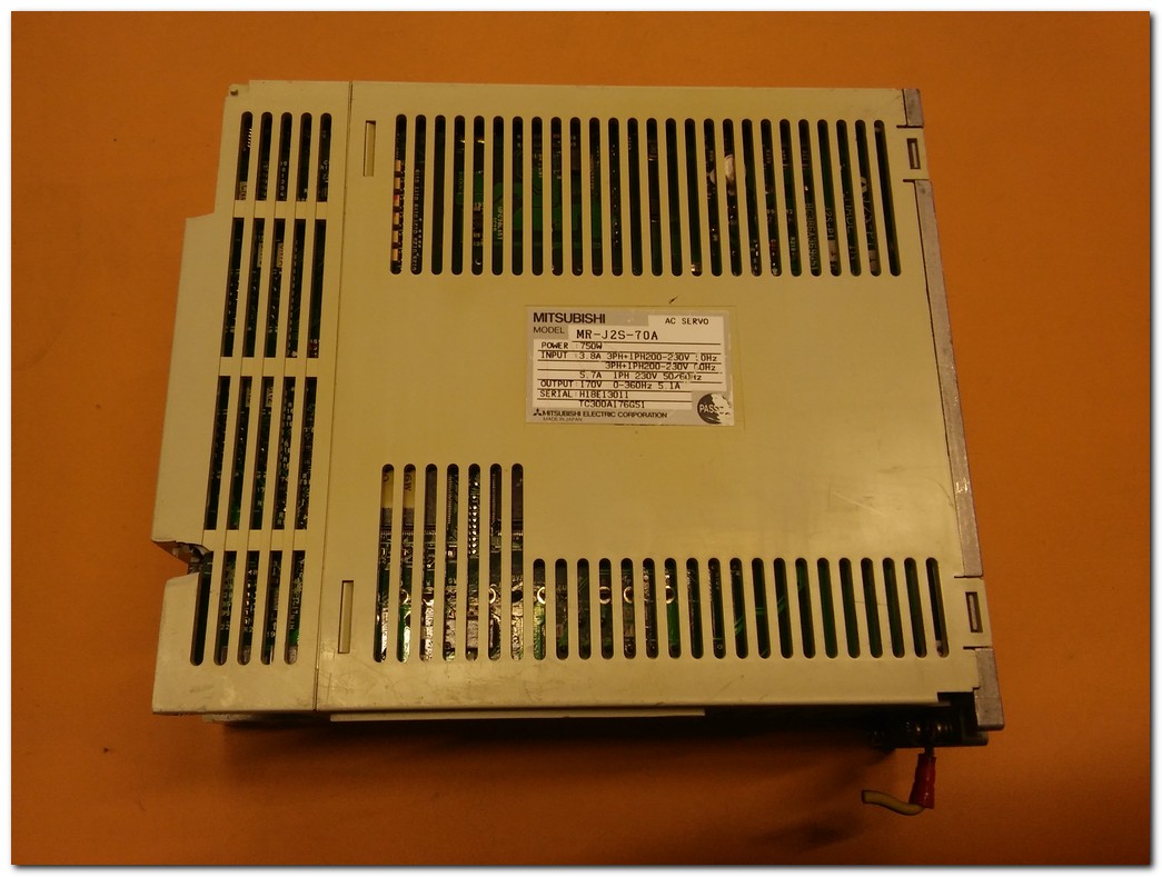 MITSUBISHI MR-J2S-70A AC SERVO SÜRÜCÜ 750W SERVO INVERTER