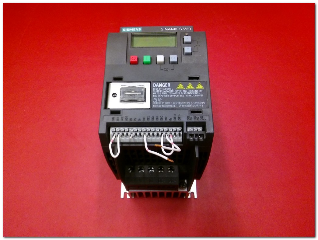 SIEMENS 6SL3210-5BB17-5UV0 0,75KW SÜRÜCÜ SINAMICS V20 0.75 KW INVERTER