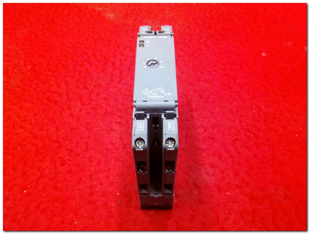 SIEMENS 3RP2574-1NW30 TIME RELAY 1S-20S ZAMAN RÖLESİ