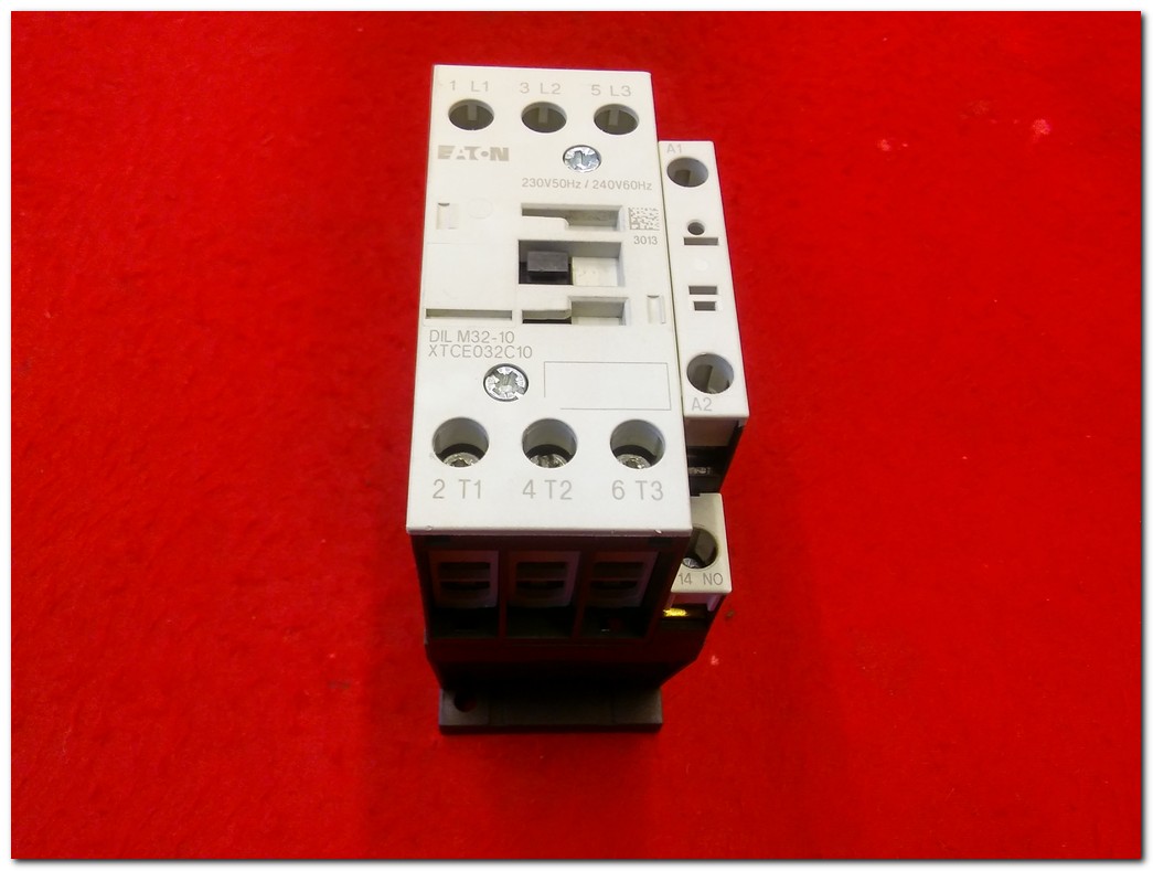 EATON MOELLER DILM32-10  DIL M32-10 XTCE032C10 DILM32-10 15KW 230-240VAC KONTAKTÖR