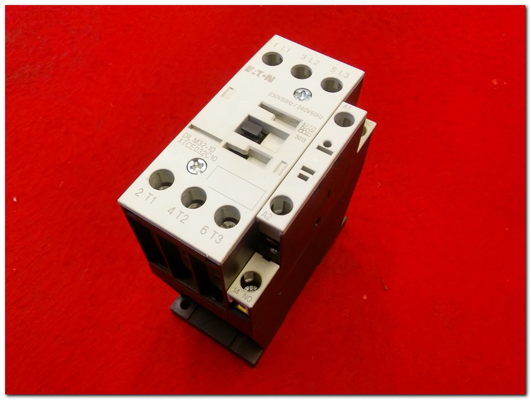 EATON MOELLER DILM32-10  DIL M32-10 XTCE032C10 DILM32-10 15KW 230-240VAC KONTAKTÖR