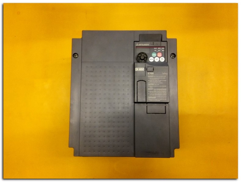 MITSUBISHI FR-E740-300SC-EC E700 15KW SÜRÜCÜ 15 KW INVERTER